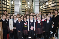 Учащиеся СОШ № 40 г. Чебоксары посетили Государственный архив современной истории Чувашской Республики 